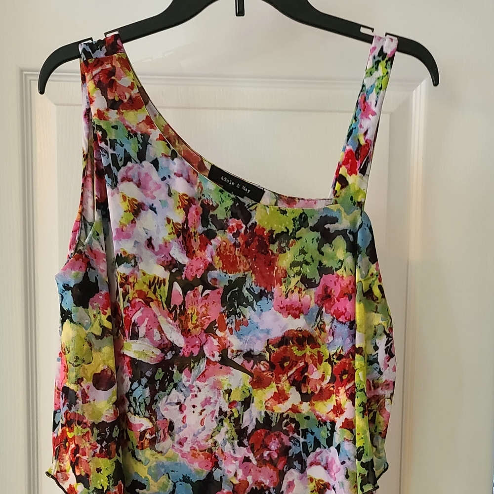 Adele & May Colorful Top - Size Large